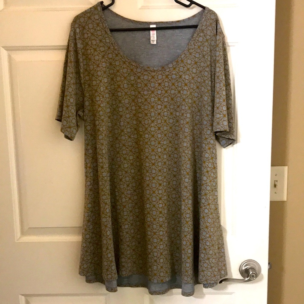 Lularoe Perfect Tee